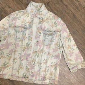 Jean jacket. Zara/ Spain